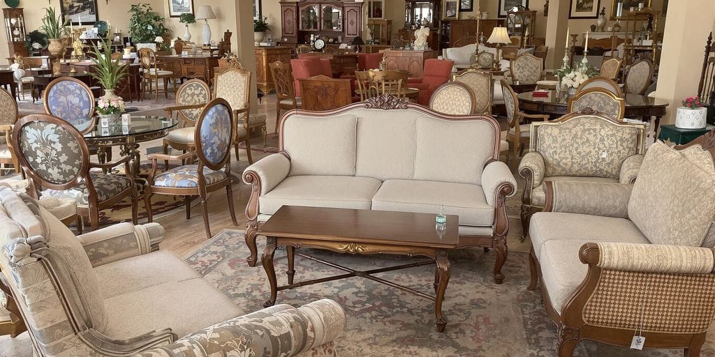 صورة فوتوغرافية داخل متجر أثاث مستخدم مودرن في القطيف راقي